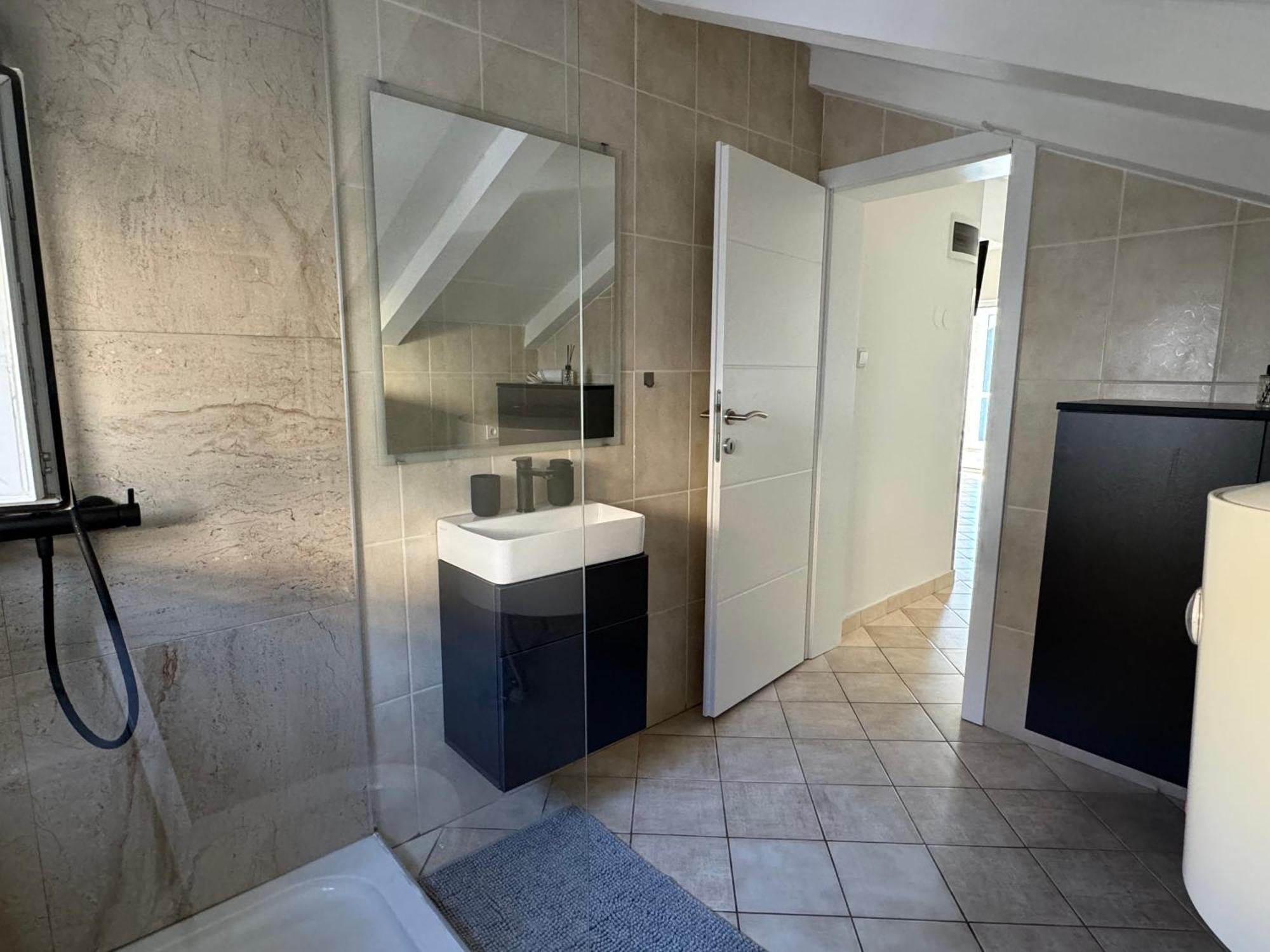Apartmani Ivano Vir Exteriör bild